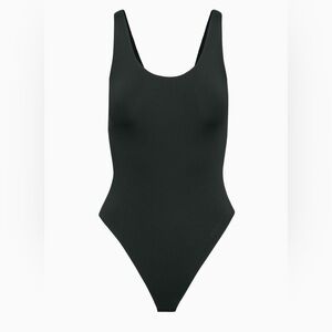 NEW Aritzia Babaton contour bodysuit